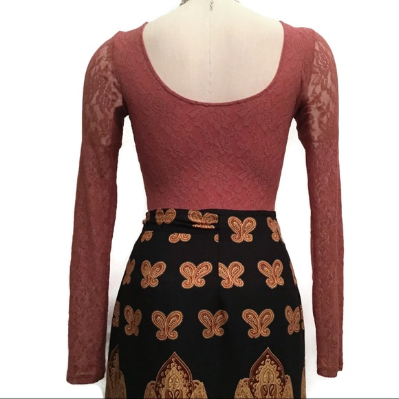 Long Sleeve Mauve Lace Top! - Picture 5 of 7